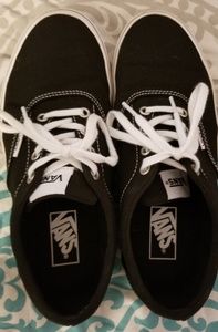 Van's Black Classics size 8.5